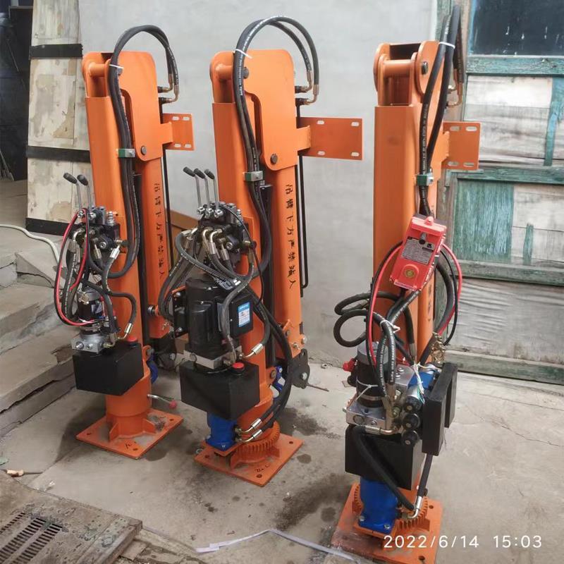 剑阁县重汽蓝牌随车吊 3.2吨 国六动力强 液压驱动 农用自卸起重机